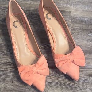 NWOT Pink Coral Bow Kitten Heels 9